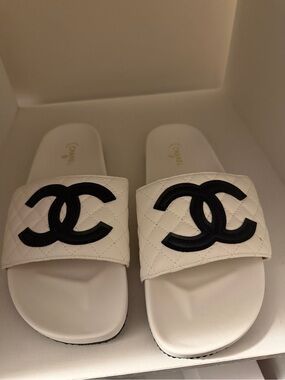 White Quilted Slide Sandals with Black CC Emblem